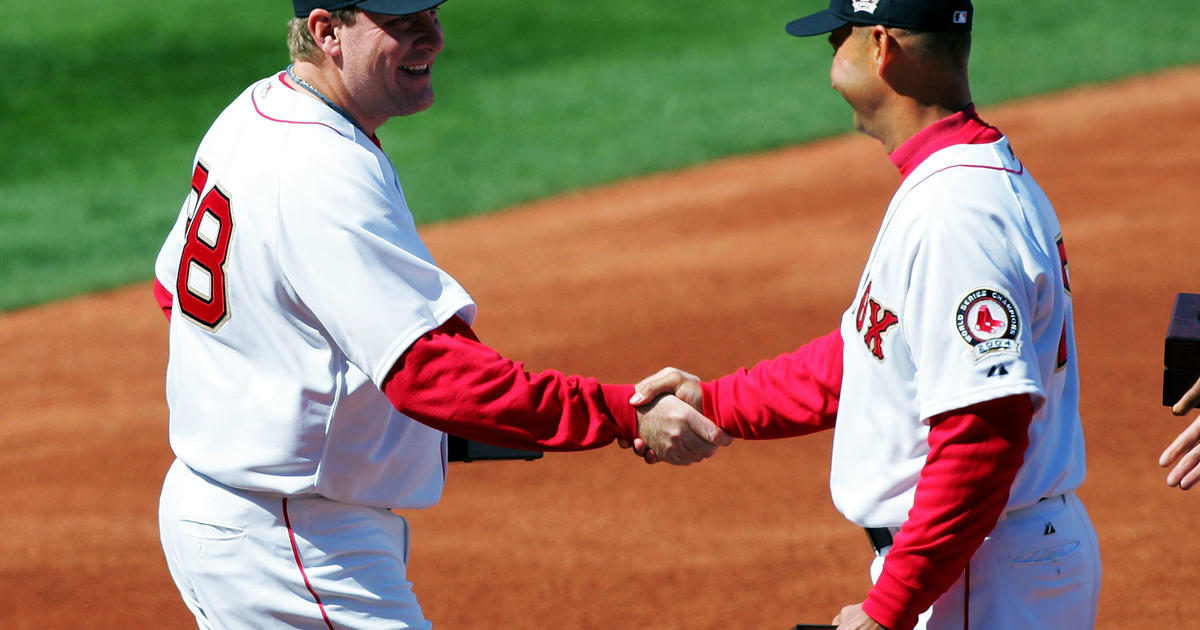 Boston Red Sox's Johnny Damon waves to the crowd prior to the