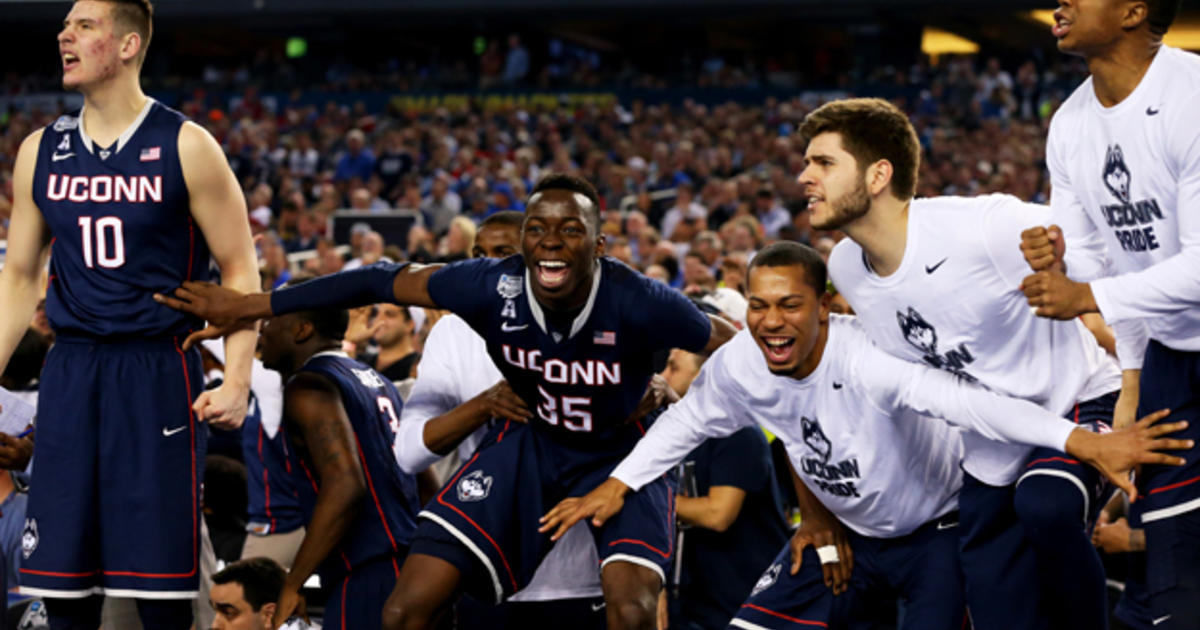 UConn Fans In NYC 'Pumped' As Huskies Head To NCAA Title Game - CBS New ...