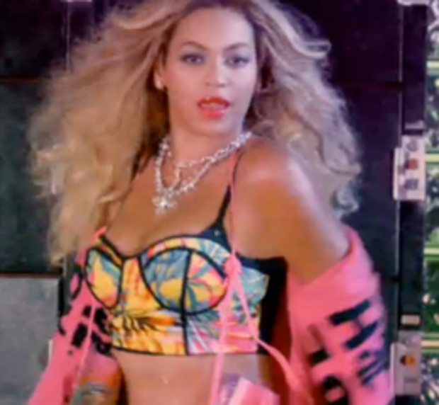 Beyonce and Joust Chain with the Fiori Pendant 