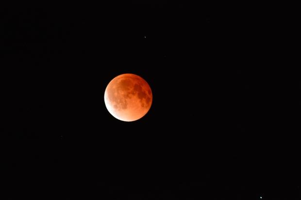 lunar-eclipse-otsego-matt-olson.jpg 