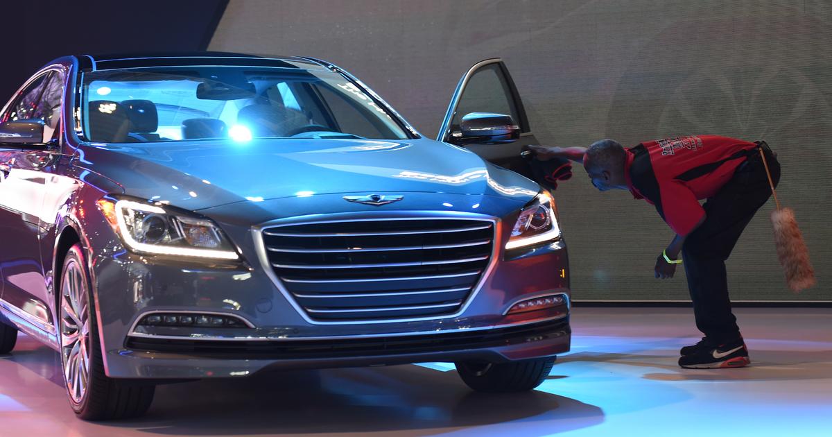 2014 New York Auto Show: Watch out, luxury super cars! 2015 Mercedes-Benz  S63 is a curvaceous beauty – New York Daily News