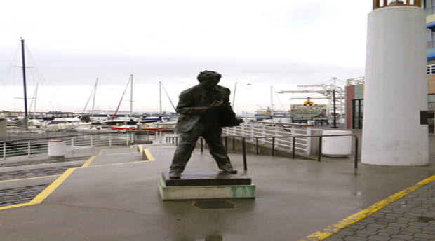 Statue of Jack London 