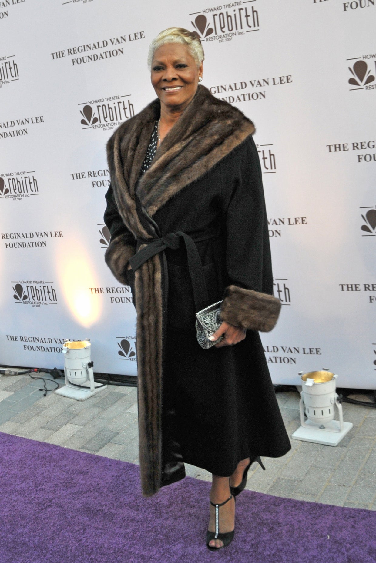 gallery-dionnewarwick.jpg 