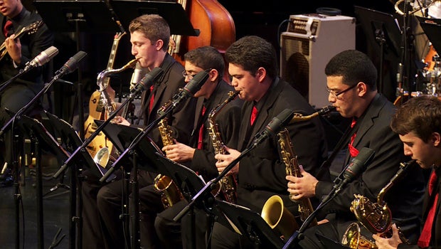 America's best young jazz musicians learn from a master CBS News