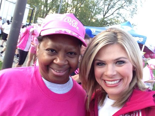 jessica-dean-with-survivor-thomasina-at-the-race-for-the-cure.jpg 