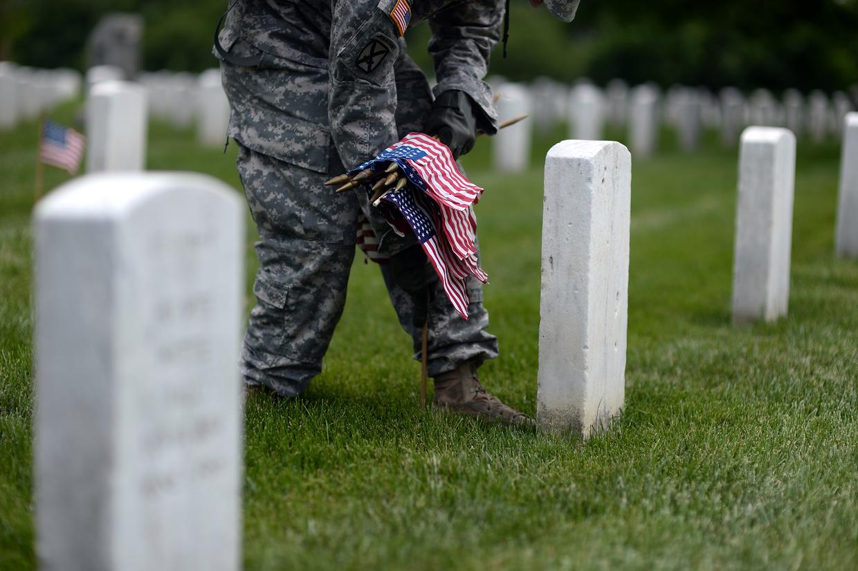 Honoring fallen service members