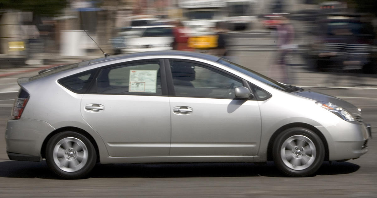 Hybrid cars show they can go the distance - CBS News