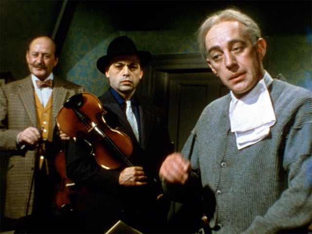 alec-guinness-cecil-parker-herbert-lom-the-ladykillers.jpg 