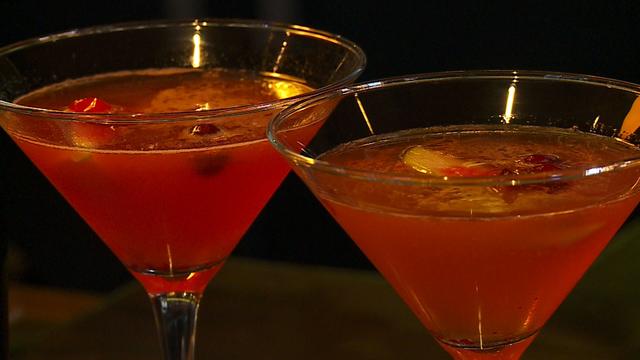 mikes-mix-normandy-cocktails.jpg 
