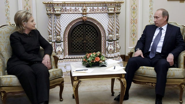 hillary-clinton-putin-97868680.jpg 