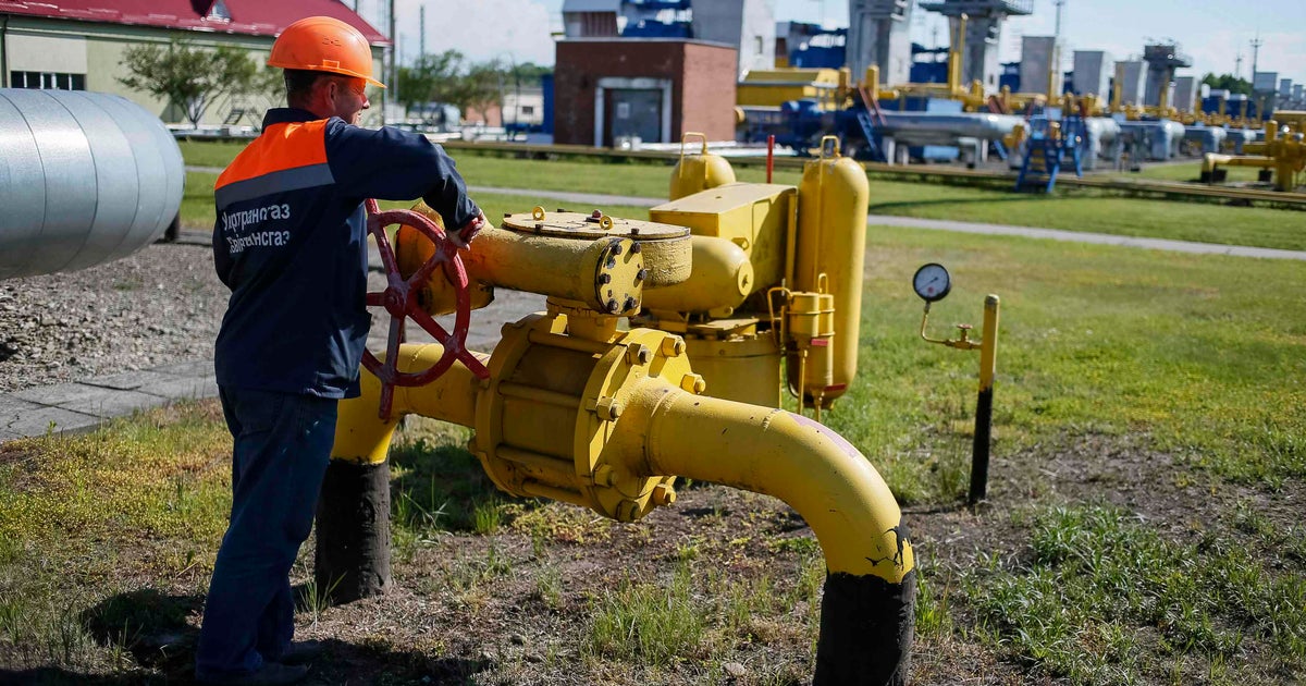 Russia cuts gas supply to Ukraine - CBS News