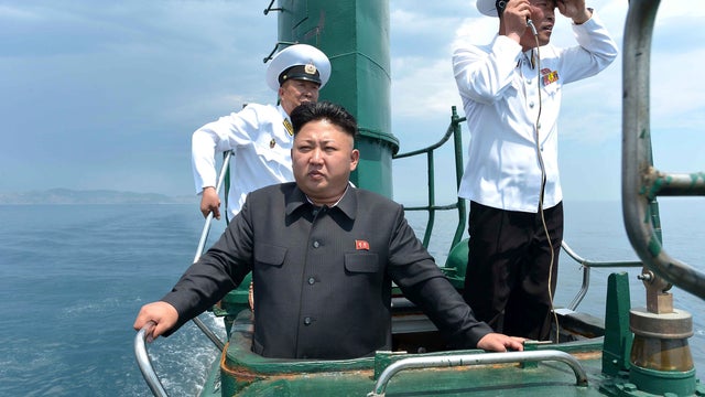 Kim Jong-un inspects submarine 