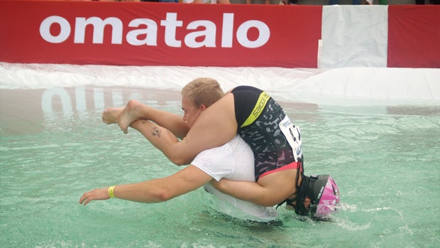 wifecarrying.jpg 
