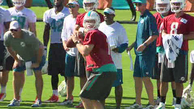 miami-dolphins-camp-day-1-tannehill-2.jpg 