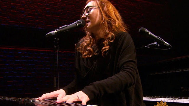 tori-amos-performs-promo.jpg 