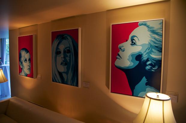 "The Gaze" Exhibition by Jeremy Penn At L'Ermitage Beverly Hills 