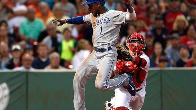 GIF: Royals' Dyson celebrates victory with backflip
