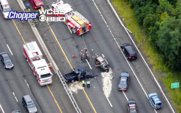 a-crash-on-the-new-york-state-thruway-in-rockland-county-on-aug-12-2014-credit-tom-kaminskiwcbs-880-7.jpg 