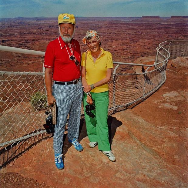 couple-at-canyonlands-national-park-ut-19801.jpg 