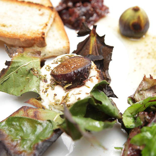 Fig &amp; Olive - Fig, Goat Cheese and Chutney 