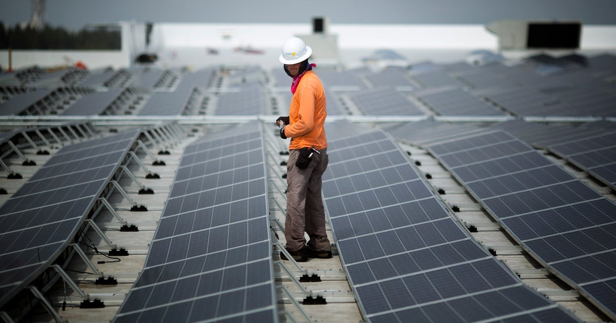 Solar soldiers: U.S. to train veterans to install solar panels - CBS News