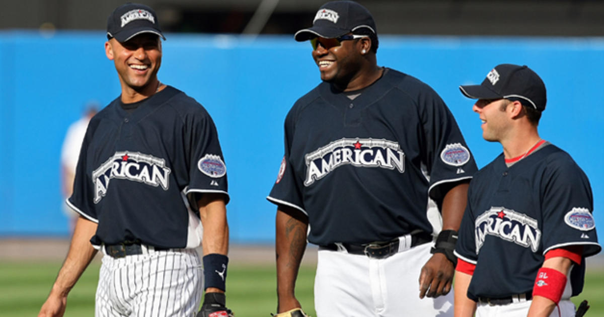 August 08, 2012: New York Yankees shortstop Derek Jeter (2) throws