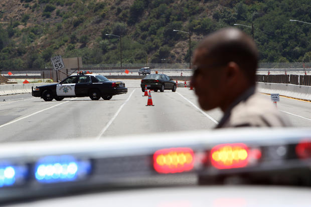 Los Angeles's 405 Freeway Closes Completely For Bridge Repair 