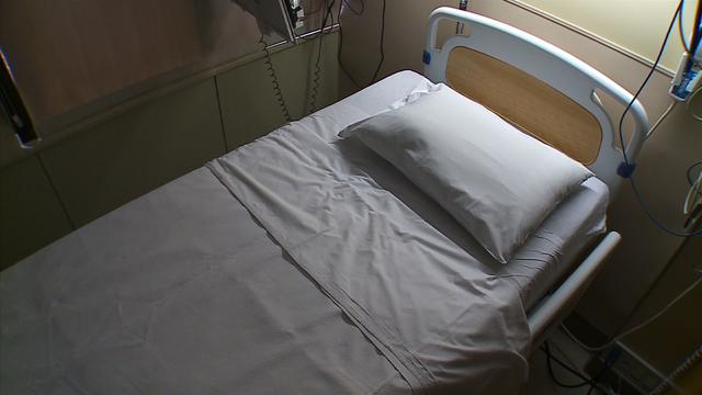 hospital-bed.jpg 