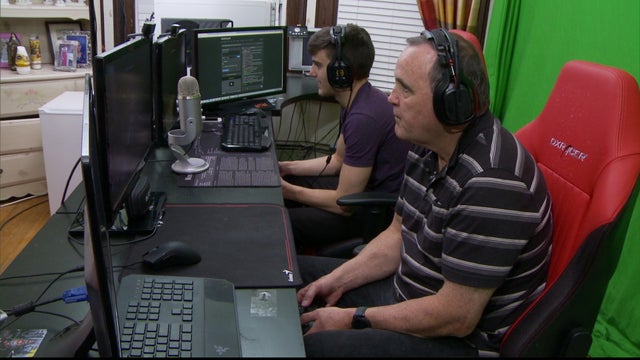 father-son-gaming-4.jpg 