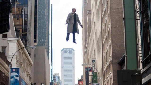 michael-keaton-flies-birdman-promo.jpg 