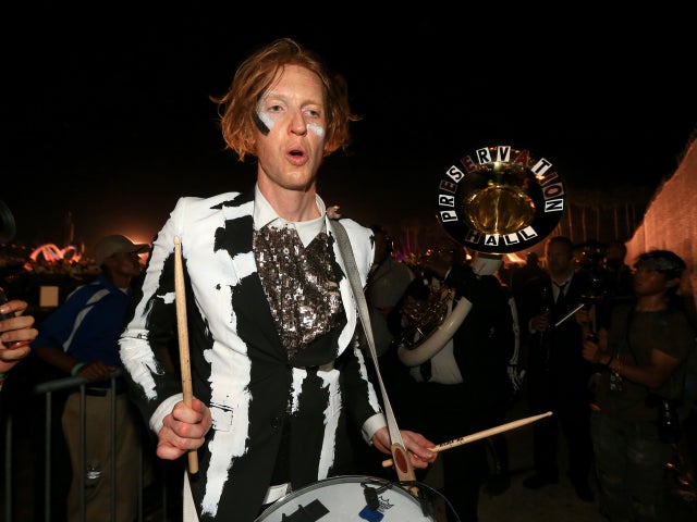 arcade-fire-485934073.jpg 
