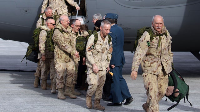 canada troops soldiers 