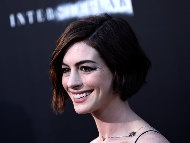 interstellar-anne-hathaway-457913618.jpg 