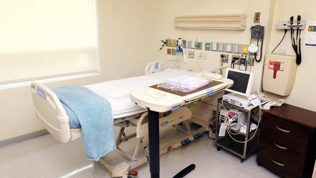 us-hospital-ebola-room.jpg 