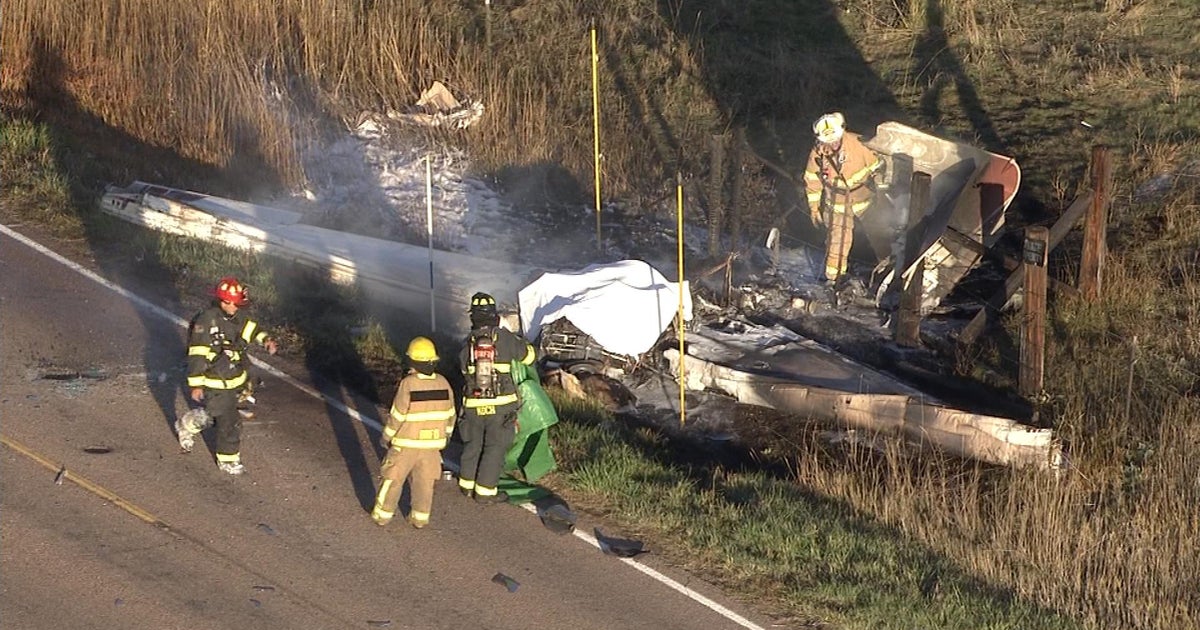 Single-engine plane crash in Colorado kills 1 - CBS News