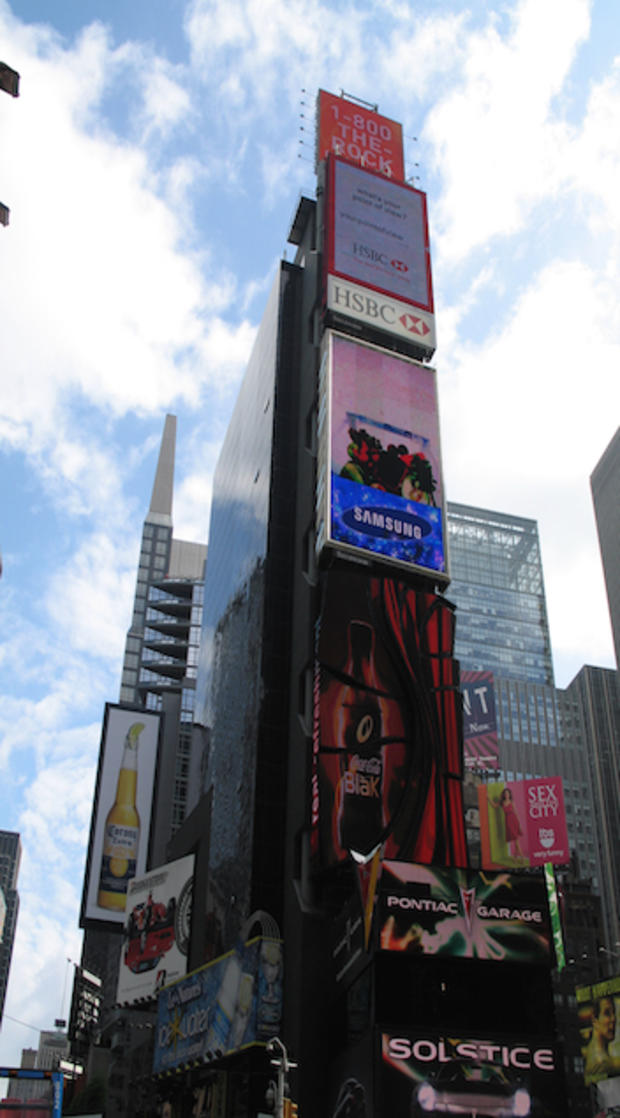 One Times Square (Credit, Randy Yagi) 