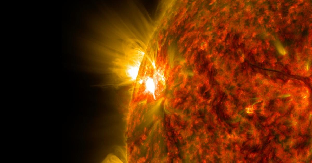 Massive Solar Flares Continue, Amazing Ultraviolet Image Captured By NASA Solar Observatory