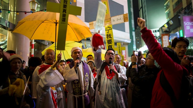 2014-12-24t181007z1570596653gm1eacp05gb01rtrmadp3hongkong-protest.jpg 