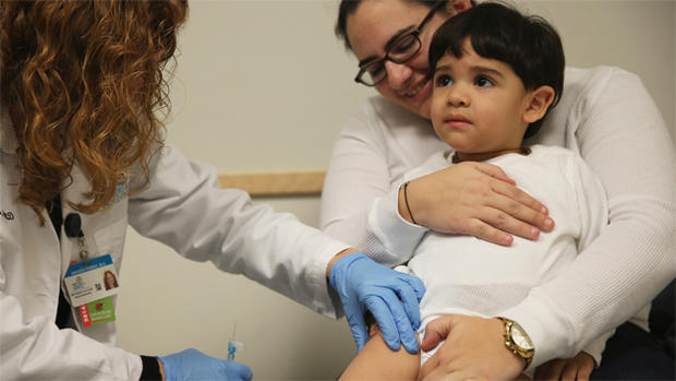 Vaccination (Photo by Joe Raedle/Getty Images) 