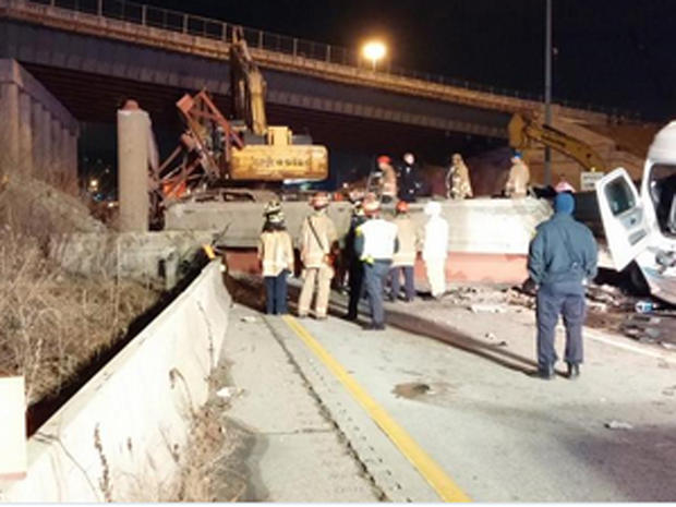 I-75 overpass is seen after it collapsed late on January 19, 2015 in Cincinnati 