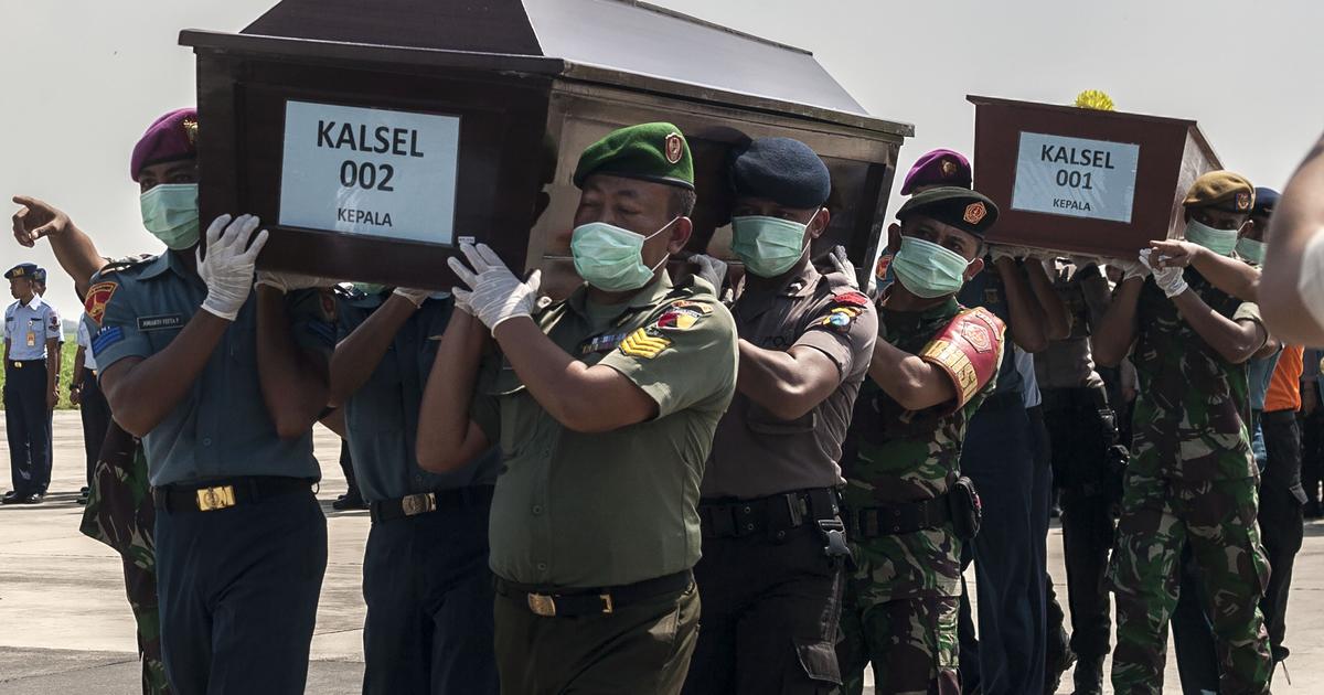 AirAsia Flight 8501: Indonesian Military Ends Recovery Efforts For ...