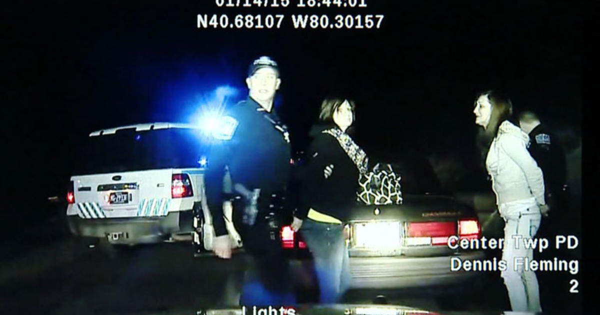 Police Release Dash Cam Video After Handcuffed Suspect Takes Cruiser For High Speed Ride Cbs 9535
