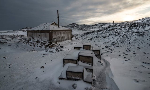 nzaht-shackletons-hut-cape-royds-photo-alasdair-turner-photography-web.jpg 