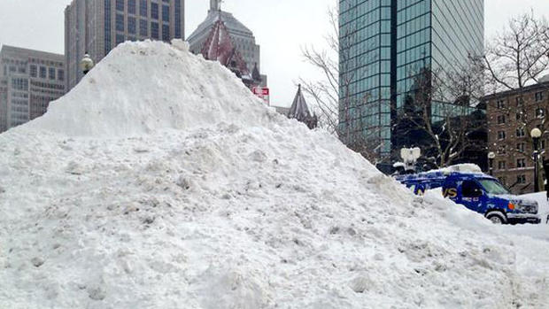 boston-snow-pile 