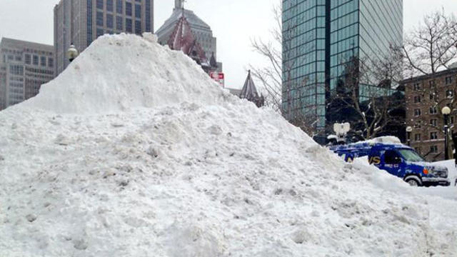 boston-snow-pile.jpg 