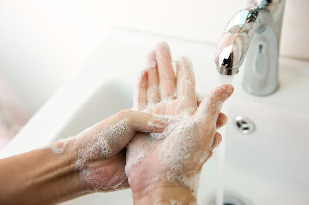 washing hands 