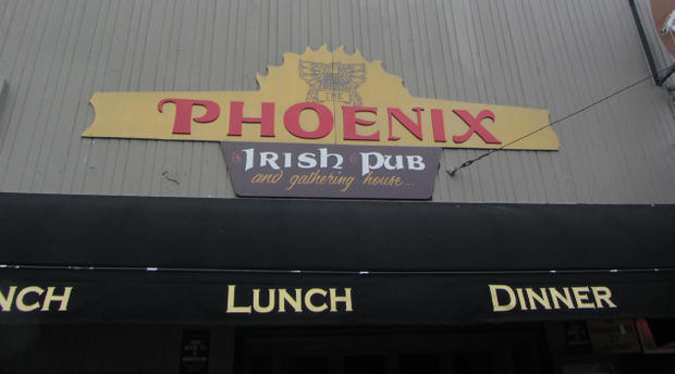 Phoenix Irish Pub (Credit, Randy Yagi) 