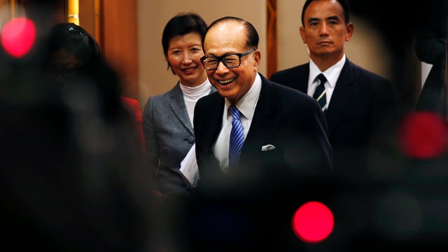 Li_Ka-shing_rtr4r8k8.jpg 