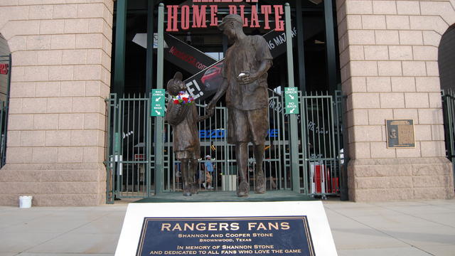 rangers-opening-day-2015-3.jpg 