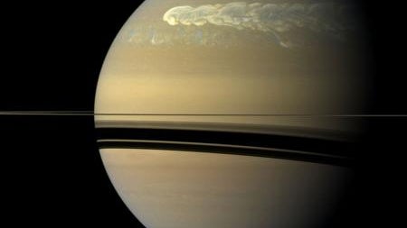 saturn-giantstorms-newsweb.jpg 